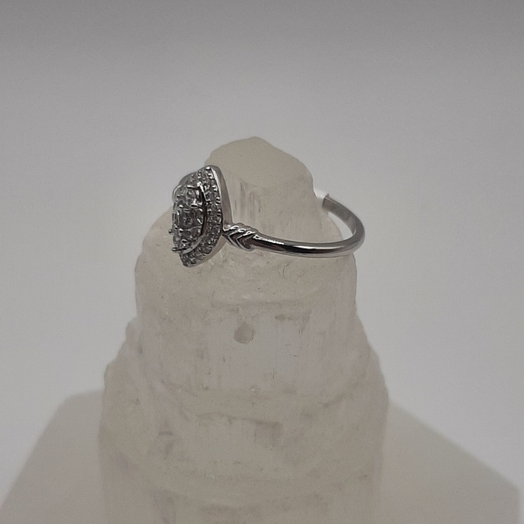 R812 Sterling Silver A Christmas Carol Ring - Fragrant Jewels - Picture 2 of 7